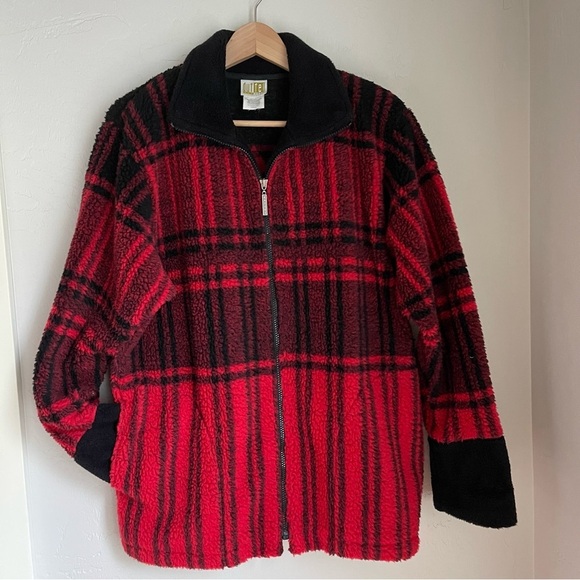 Vintage Duffel Outdoor Oversize Red Fleece Jacket with Snowflake Print Jacket - Picture 1 of 11